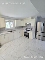 46383 Cora Ave in Chilliwack, BC - Building Photo