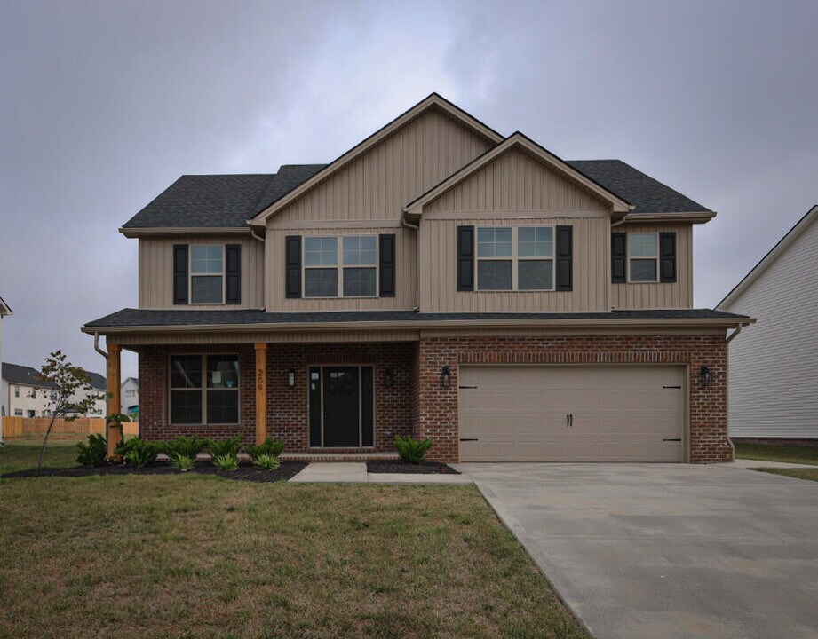 209 Krauss Dr in Nicholasville, KY - Building Photo