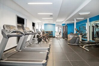 425 W 53rd St in New York, NY - Building Photo - Building Photo