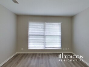 9415 Stones River Dr in San Antonio, TX - Foto de edificio - Building Photo