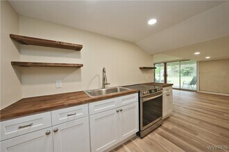 100 Bridle Ln in Elma, NY - Building Photo - Building Photo