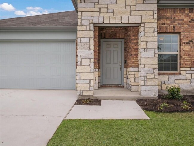 11808 Reindeer Dr in Austin, TX - Building Photo - Building Photo