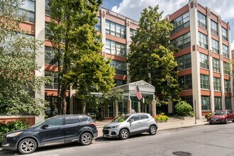 1800 W Roscoe St in Chicago, IL - Building Photo - Building Photo