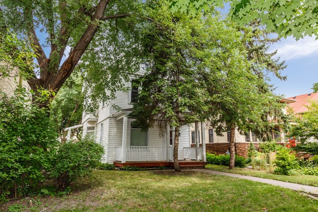 2220 30th Ave S, Unit 2220 30th Av. S. in Minneapolis, MN - Building Photo - Building Photo