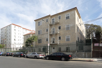 Oxford Apartments in Los Angeles, CA - Building Photo - Building Photo