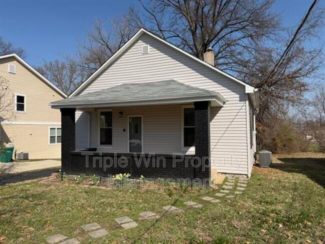 property at 123 W Thornton Ave