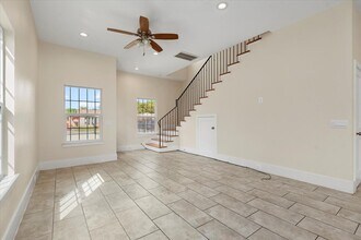 2002 Lynnfield St in Houston, TX - Foto de edificio - Building Photo