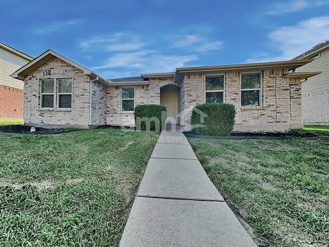 property at 2806 Lake Terrace Dr