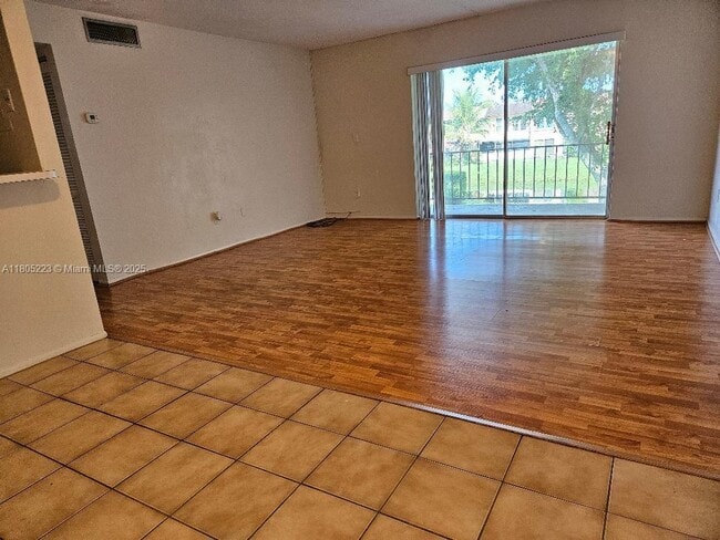 property at 10373 N Kendall Dr
