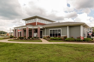 The Crown in Bowling Green, KY - Building Photo