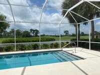 7909 SE Double Tree Dr in Hobe Sound, FL - Foto de edificio - Building Photo