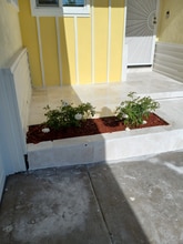 1521 W Cerritos Ave in Anaheim, CA - Foto de edificio - Building Photo