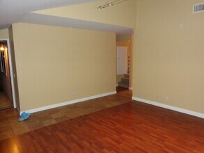 548 Carrie Cir in San Marcos, CA - Foto de edificio - Building Photo