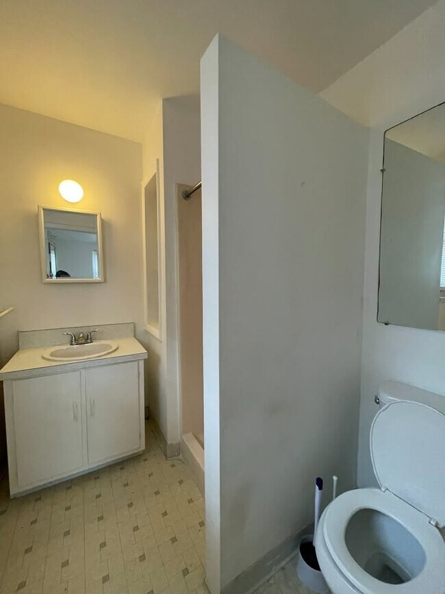 1440 Wolfe Ln in Mount Carmel, TN - Building Photo - Building Photo