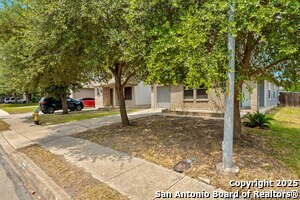 6627 Arbor Farm in San Antonio, TX - Building Photo - Building Photo