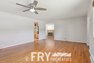 2857 S Joslin Ct in Denver, CO - Foto de edificio - Building Photo