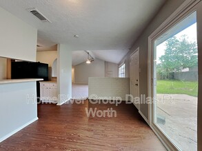 10811 Gable Dr in Dallas, TX - Building Photo - Building Photo