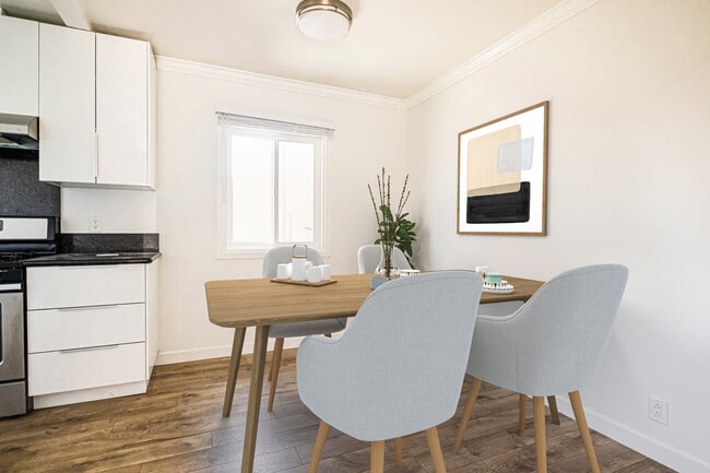 14041 Moorpark St in Los Angeles, CA - Foto de edificio - Building Photo