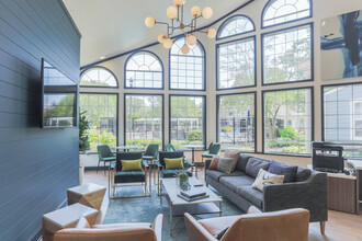 Wyndham at Hampton in Hampton, VA - Building Photo - Interior Photo