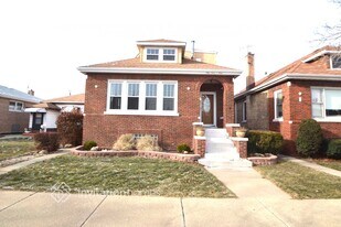 5404 S Rutherford Ave in Chicago, IL - Building Photo