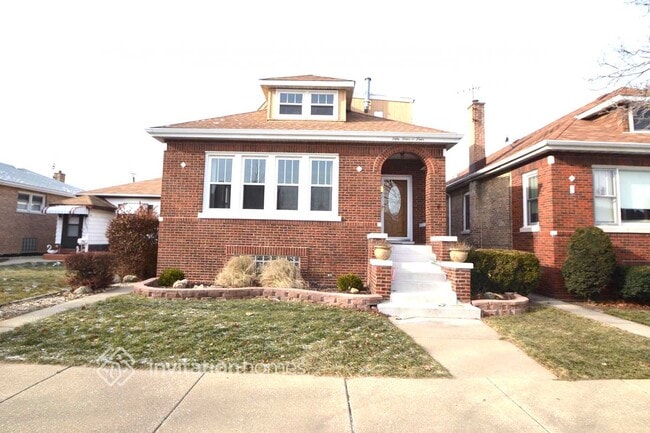 property at 5404 S Rutherford Ave