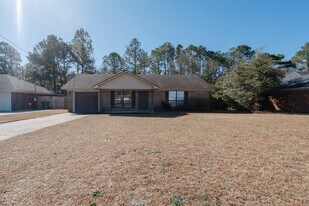 1719 Ashton Dr in Hinesville, GA - Building Photo
