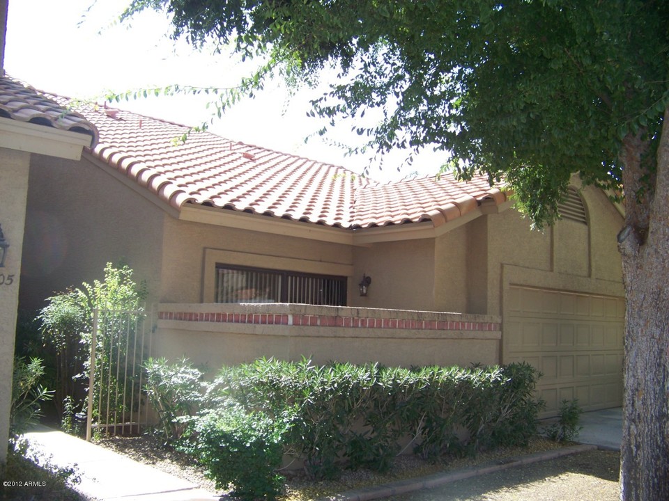 7901 E Joshua Tree Ln in Scottsdale, AZ - Foto de edificio