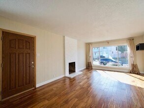 621 Forest Lake Dr in Pacifica, CA - Building Photo - Building Photo
