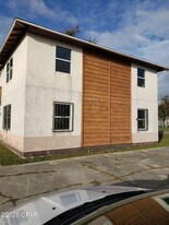 6415 Winona St in Panama City, FL - Building Photo