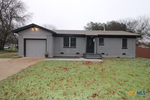 2104 Brantley Ave in Copperas Cove, TX - Building Photo