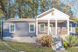 1953 Beecher Rd SW in Atlanta, GA - Building Photo