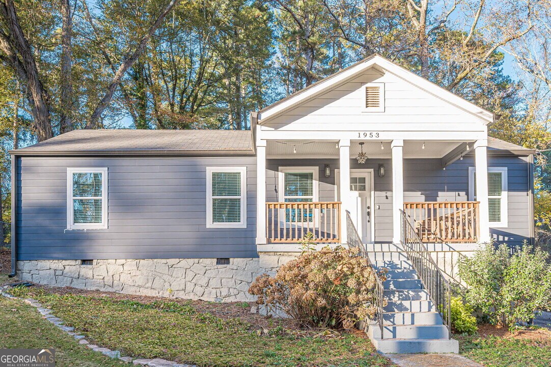 1953 Beecher Rd SW in Atlanta, GA - Building Photo
