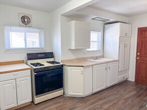 703 Spencer St NE in Grand Rapids, MI - Building Photo - Building Photo