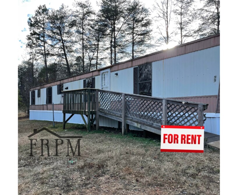 996 Old Mooresboro Rd in Mooresboro, NC - Building Photo