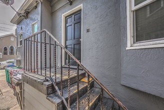 532 25th St in Oakland, CA - Foto de edificio - Building Photo