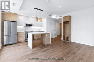 200-3200 Redpath Ave in Toronto, ON - Building Photo - Building Photo