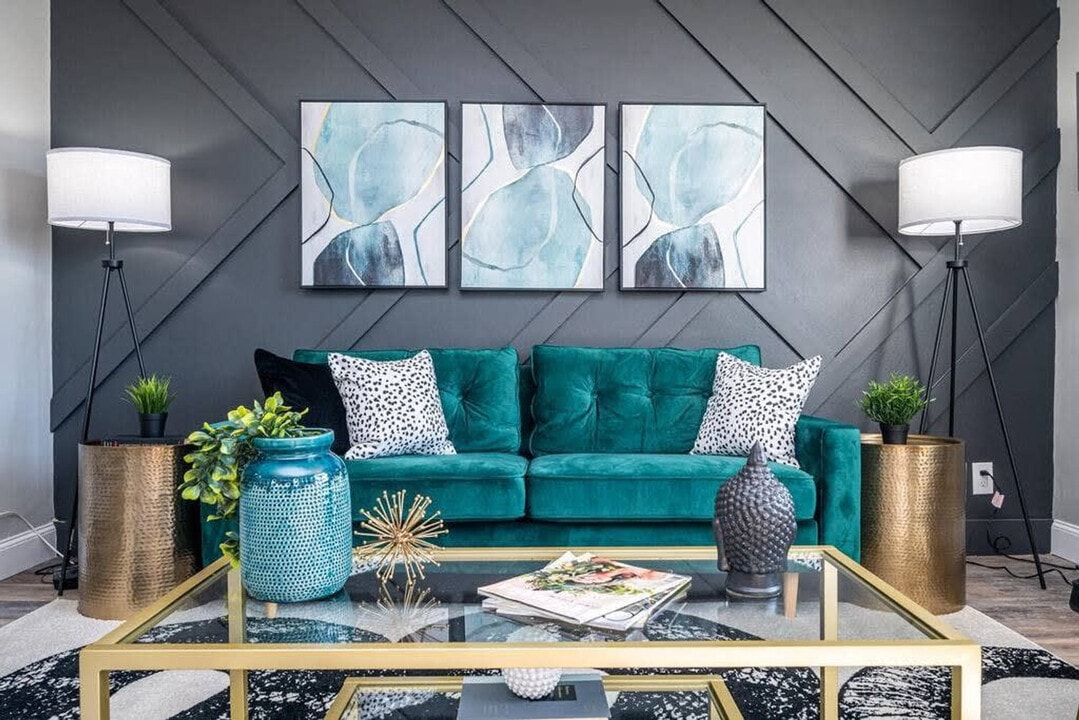 215 Piedmont Ave NE in Atlanta, GA - Building Photo