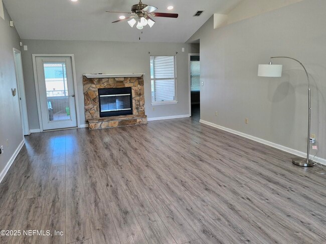 11147 Bugatti Ct in Jacksonville, FL - Building Photo - Building Photo