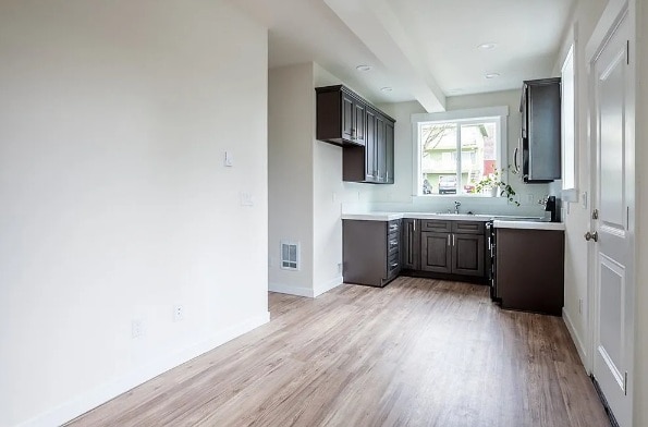 8812 N Edison St, Unit 8812 A N Edison in Portland, OR - Building Photo - Building Photo