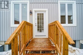 35 St George St in Brantford, ON - Building Photo - Building Photo