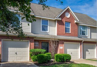 1648 Grable Cove Ln in Spring, TX - Foto de edificio - Building Photo