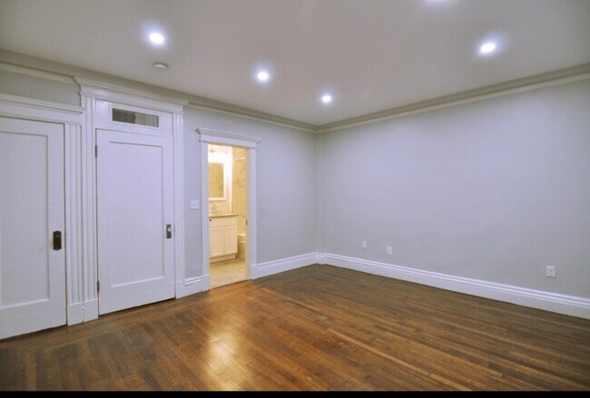 464 Commonwealth Ave, Unit 25 in Boston, MA - Building Photo - Building Photo
