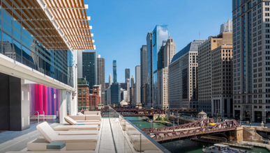 300 W Wolf Point Plaza in Chicago, IL - Building Photo - Building Photo