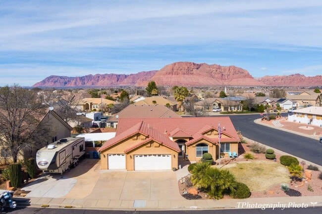 3644 Windmill Dr in Santa Clara, UT - Building Photo - Building Photo