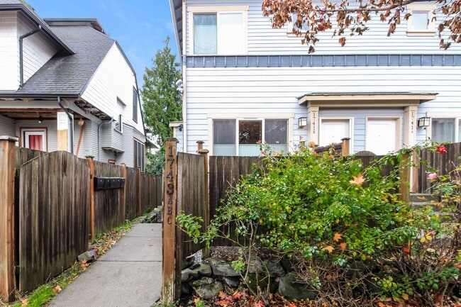 1743 13th Ave S in Seattle, WA - Building Photo - Building Photo