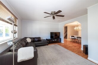 138 N Forest Ave in Rockville Centre, NY - Building Photo - Building Photo