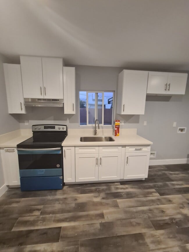 13108 Mercer St, Unit 13108 in Los Angeles, CA - Building Photo - Building Photo