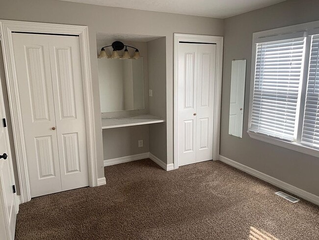 property at 3720 W Meadow Dr