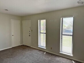 4610 N Eden Hills Cir in Wichita Falls, TX - Building Photo - Building Photo