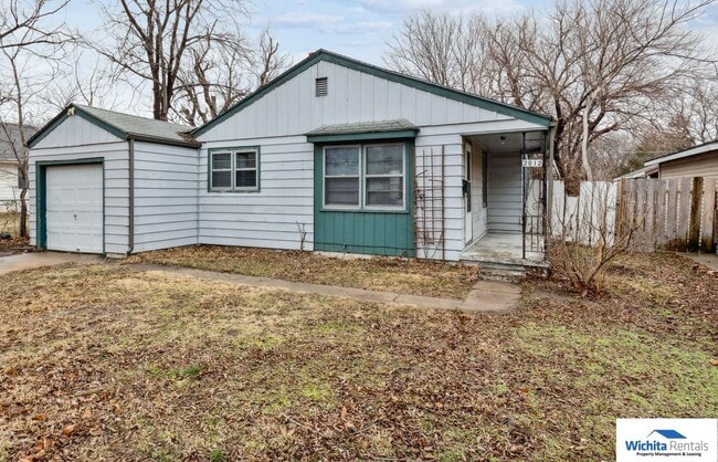 property at 2012 S Palisade St